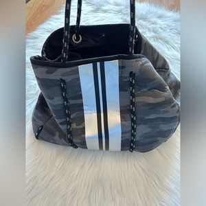 Simply southern tote